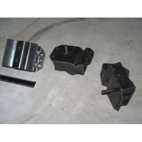 Engine support cushion, front