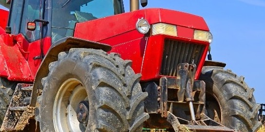 Трактор в сельском хозяйстве